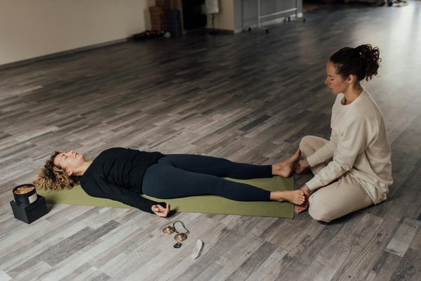 Protégez vos Aînés contre l'Ostéoporose : Le Guide Ultime pour une Vie Équilibrée et Saine